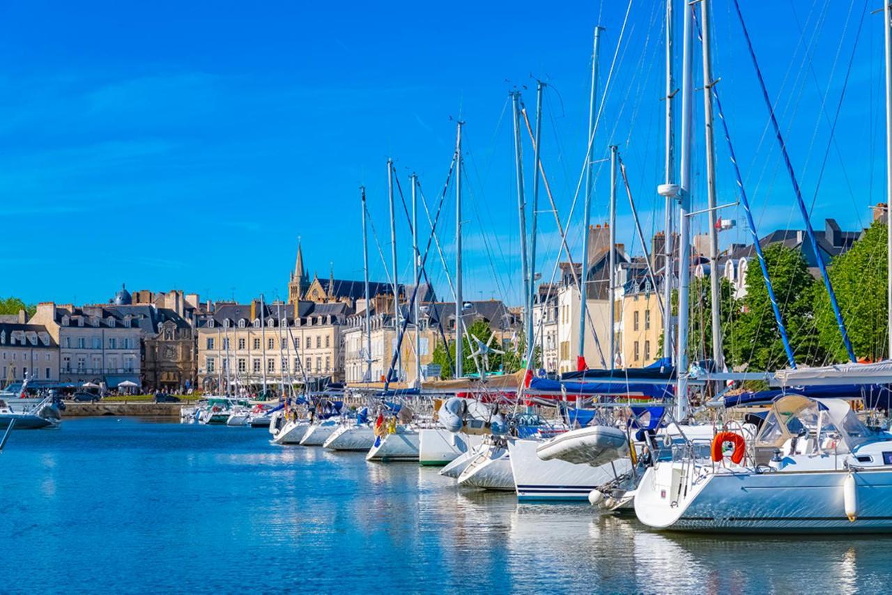 Grand Appartement De Standing Avec Terrasse Vue Port Au Centre De Vannes Exterior photo